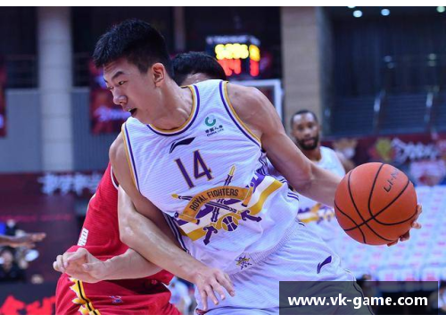 球员Swift：闪耀赛场的篮球新星